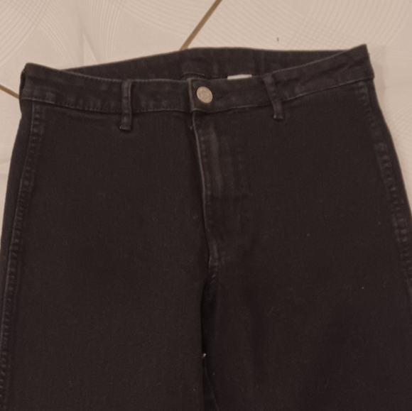 4/$60 Black Skinny Jeans - Size 28 - Picture 3 of 7